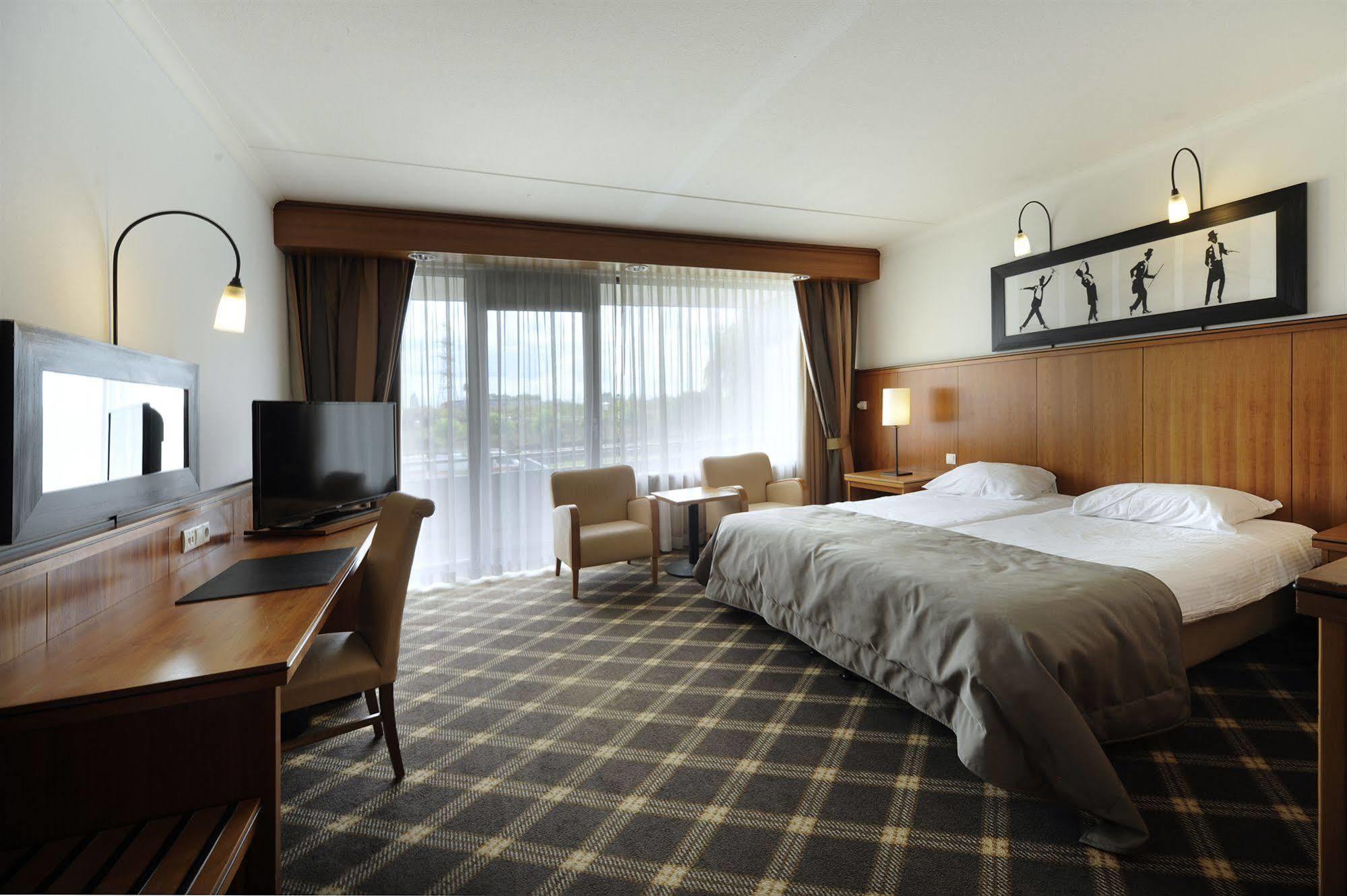 Van Der Valk Hotel איינדהובן מראה חיצוני תמונה